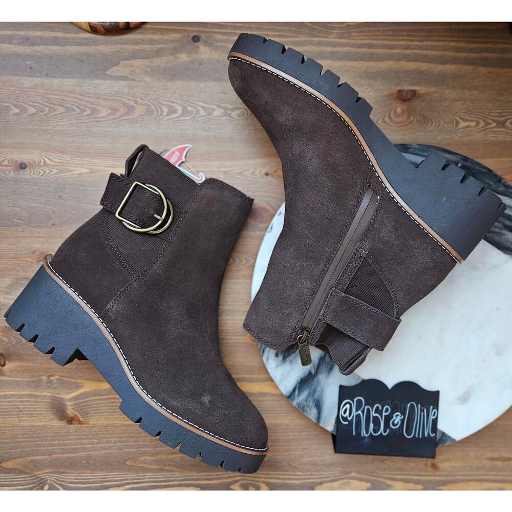 Blondo Chocolate Brown Lug Sole Waterproof Dakota Boots